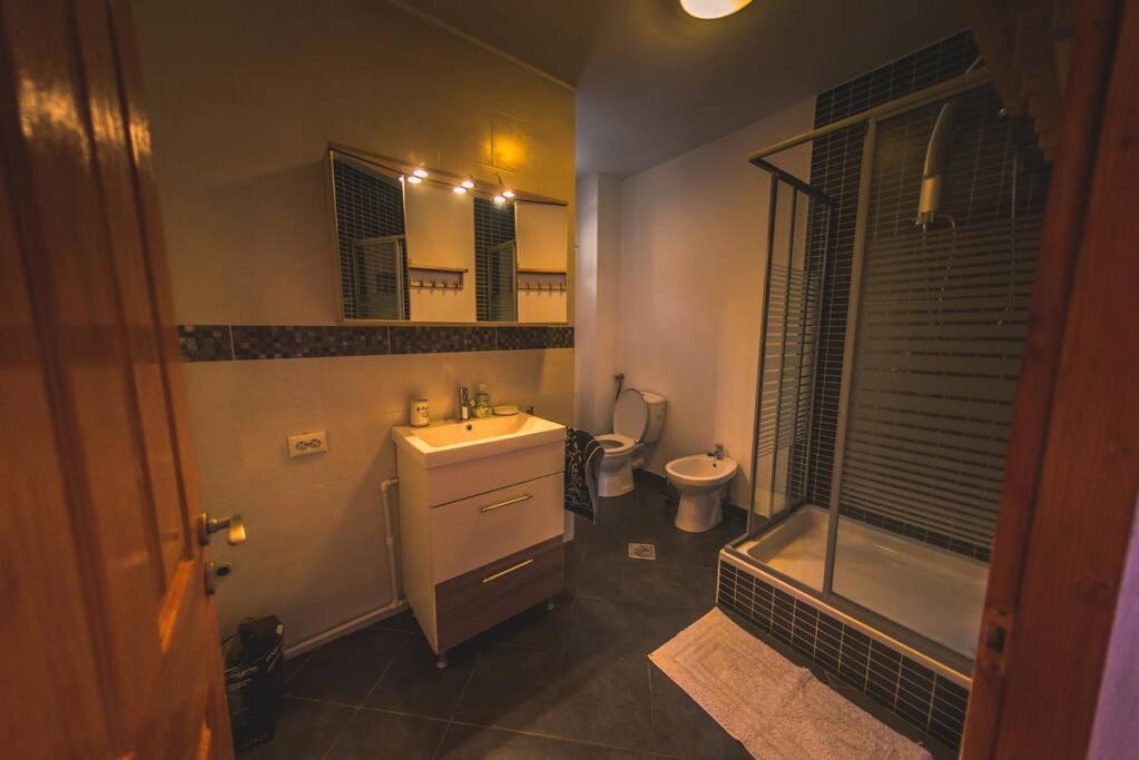 Horace Guesthouse Pool & Hot Tub & Bikes & River Dejani Esterno foto